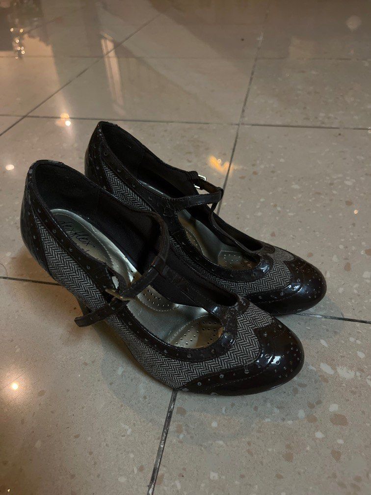 Dexflex comfort oxford heels hotsell
