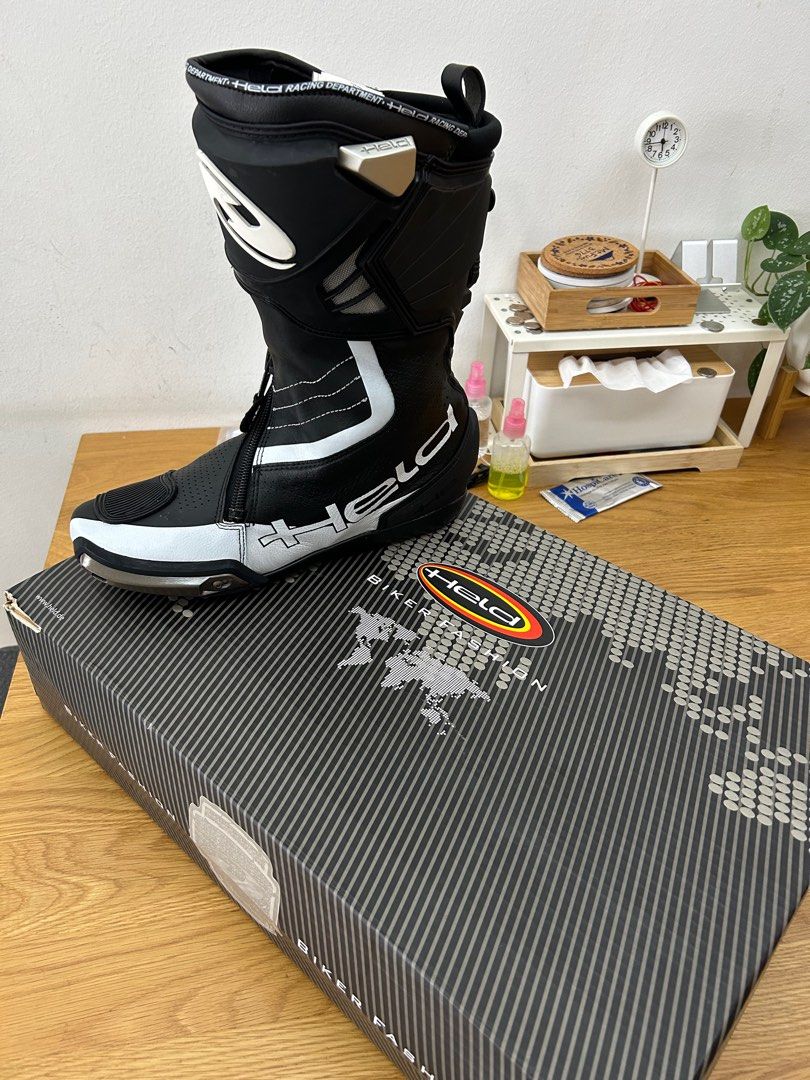 Held store newton boots