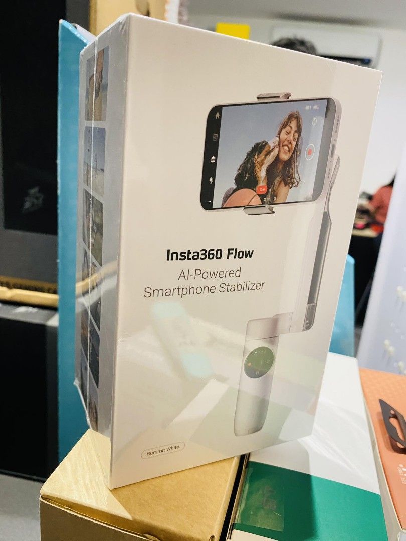 Insta360 Flow AI-Powered Smartphone Stabilizer Stone White (Category: Gimbals & Stabilizers ) located in Makati City. Submitted by techubstoreandaccessories (Listing ID 1286962498, Image 3). Description: Insta360 Flow AI-Powered Smartphone Stabilizer Stone White Ready for Pick-Up / Same Day Delivery Via Lalamove‼️ DETAILS: ✅ Actual Picture Posted. ✅BRAND NEW, SEALED, & ORIGINAL. ✅7 Days Replacement for Factory Defects and 1year Limited Warranty. 