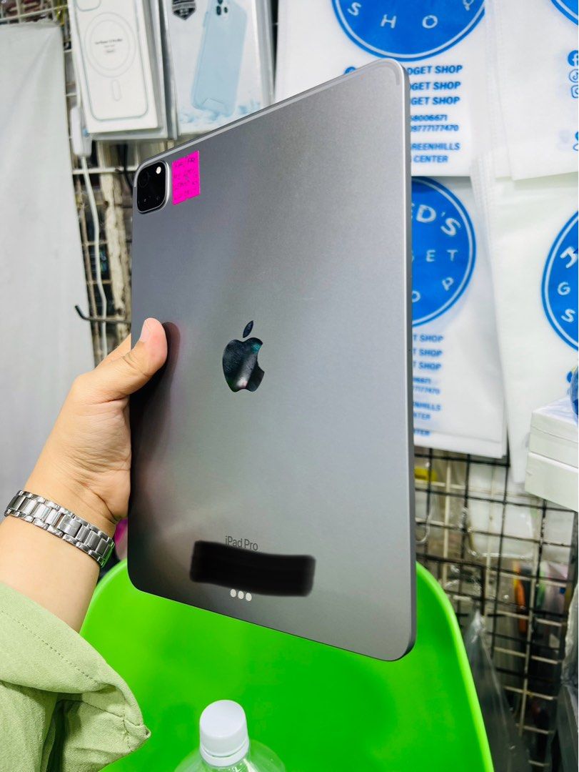Ipad Pro M2 2022 256gb 11inch (Category: iPad) located in San Juan City. Submitted by javedsgadgetshop (Listing ID 1287049784, Image 2). Description: OPEN FOR INSTALLMENT VIA CREDIT CARD/GGIVES & SWAP/TRADE-IN! WE BUY AND SELL ( ANYKINDS OF UNIT BINIBILI PO NAMIN)! PTPA : Padelete po f bawal Read ❗️Onhand ‼️ Ipad Pro M2 2022 (11inch) •256gb •NTC Variant •Good batt health •Factory Unlock •95% Smoothness •No hidden issue | No Repaired •100% Authent