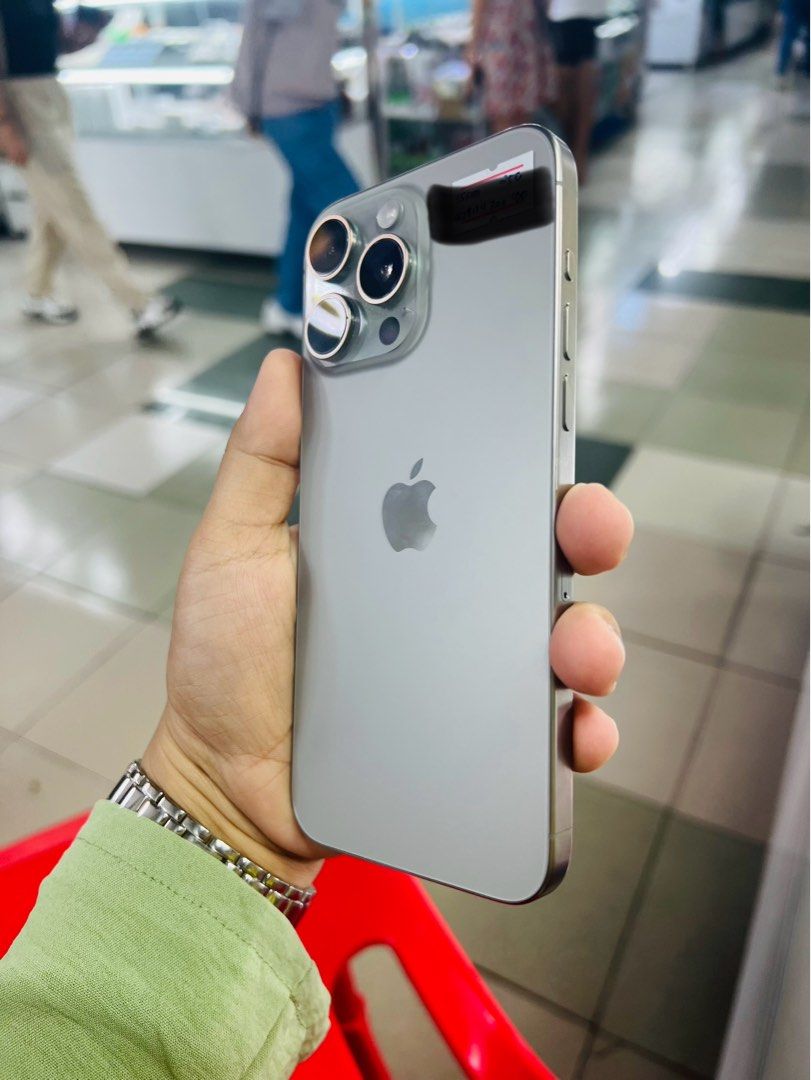 Iphone 15 Pro Max 256gb Dualsim (Category: iPhone 15 Series) located in San Juan City. Submitted by javedsgadgetshop (Listing ID 1287048753, Image 2). Description: OPEN FOR INSTALLMENT VIA CREDIT CARD/GGIVES & SWAP/TRADE-IN! WE BUY AND SELL ( ANYKINDS OF UNIT BINIBILI PO NAMIN)! PTPA : Padelete po f bawal Read ❗️Onhand ‼️ Iphone 15promax (Dualsim) •256gb •HK Variant •100% batt health •Factory Unlock •95% Smoothness •No hidden issue | No Repaired 