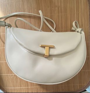 （分類：）位於 。 由 iwantaubree 提交（商品編號 1286917519，圖片 1）。簡介： 。