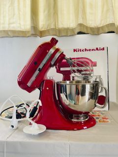 KitchenAid 5QT (4.8L) Artisan Stand Mixer 220 V (with Nylon Coated Flat Beater, Nylon Coated C-Dough Hook, 6-Wire Whisk, and Pouring Shield for baking)