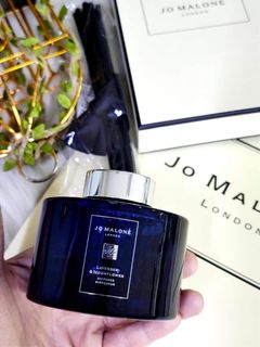 (Category: ) located in . Submitted by Perfume_finds (Listing ID 1286910290, Image 1). Description: .