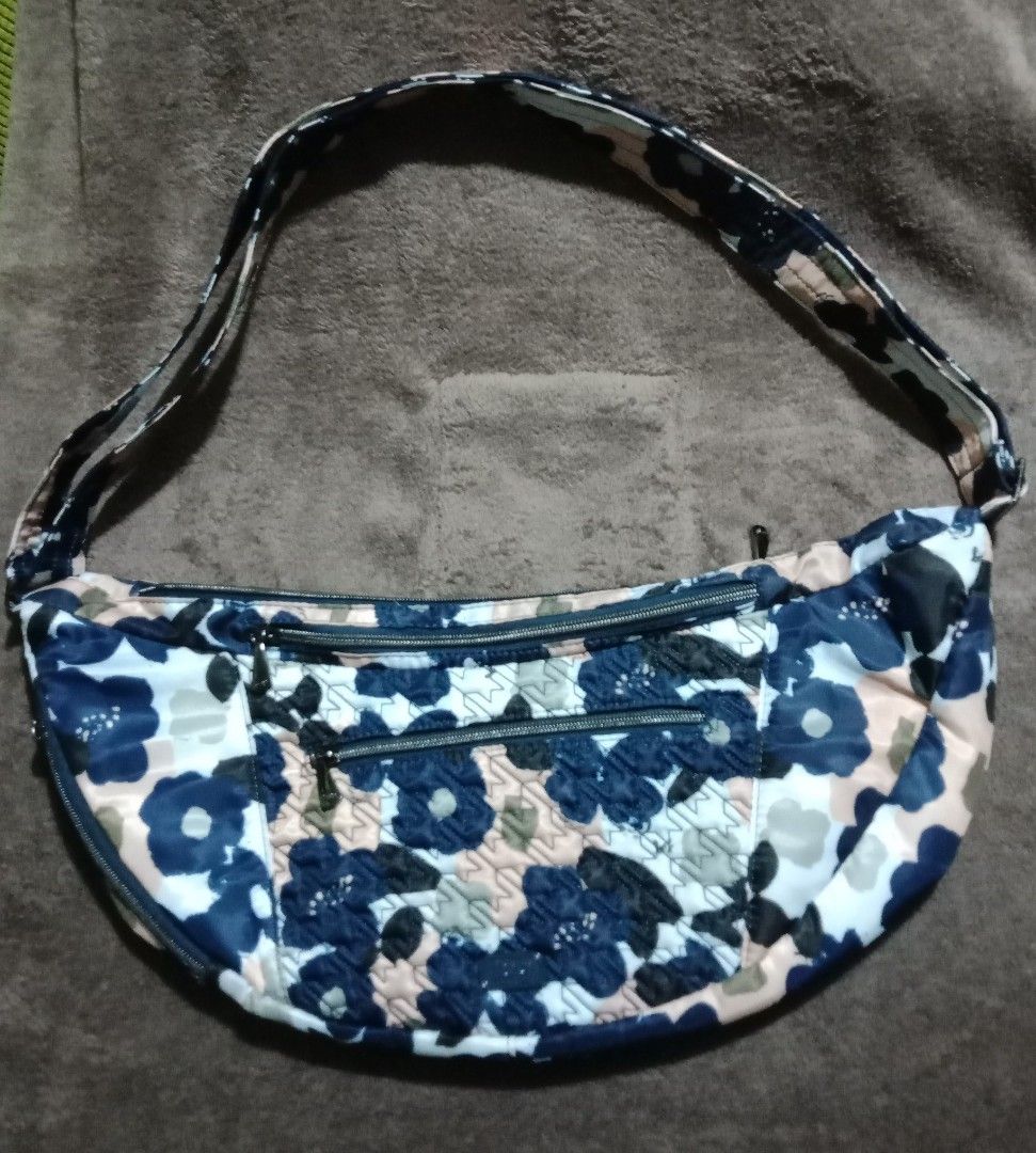 Lug boomerang bag deals