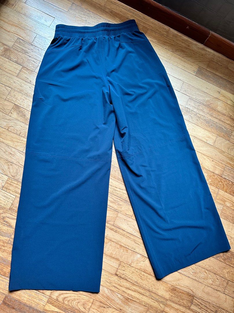 Lululemon Swift Wide-Leg Mid-Rise Pant Asia Fit- Size M, Women's