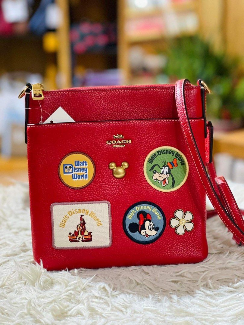 Minnie mouse kitt 2024 messenger crossbody with patches