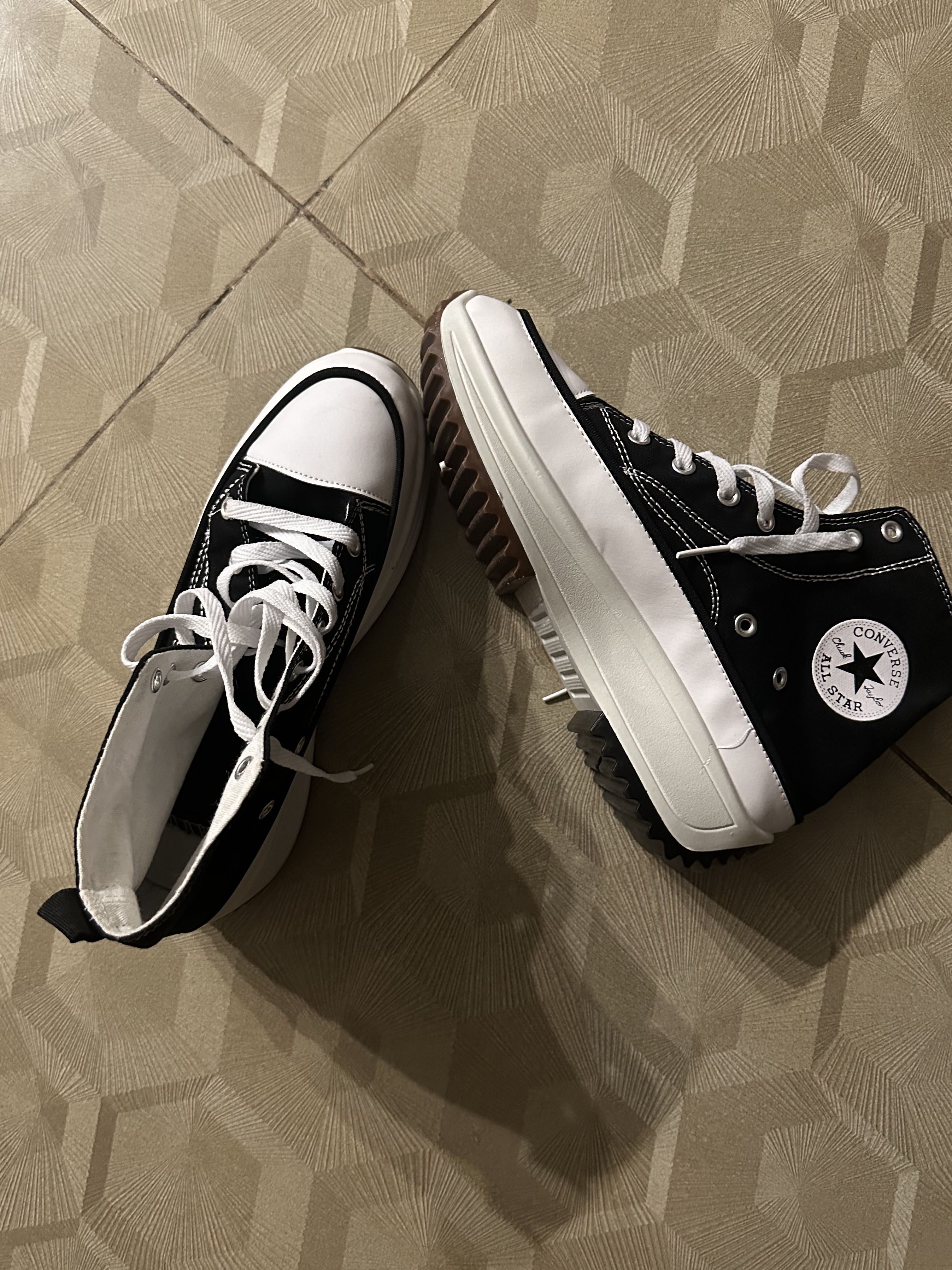 Platform Converse Shoes (Category: Wedges) located in Taguig. Submitted by mistAstuff (Listing ID 1286941643, Image 1). Description: Brand New Shoes 🎀 Size 9us & 10uk ( Unisex ) ✨ Pm for inquiries .