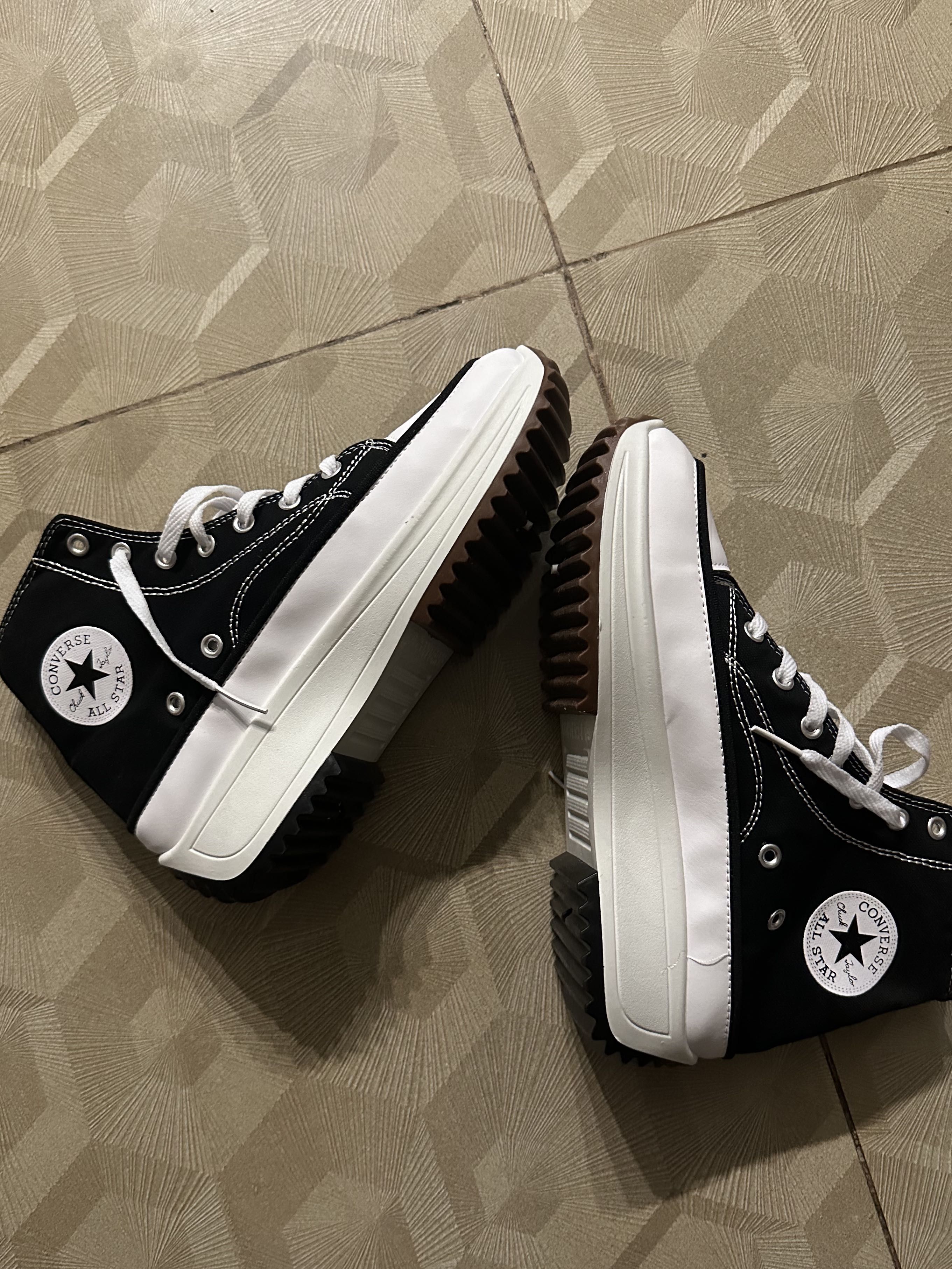 Platform Converse Shoes (Category: Wedges) located in Taguig. Submitted by mistAstuff (Listing ID 1286941643, Image 2). Description: Brand New Shoes 🎀 Size 9us & 10uk ( Unisex ) ✨ Pm for inquiries .