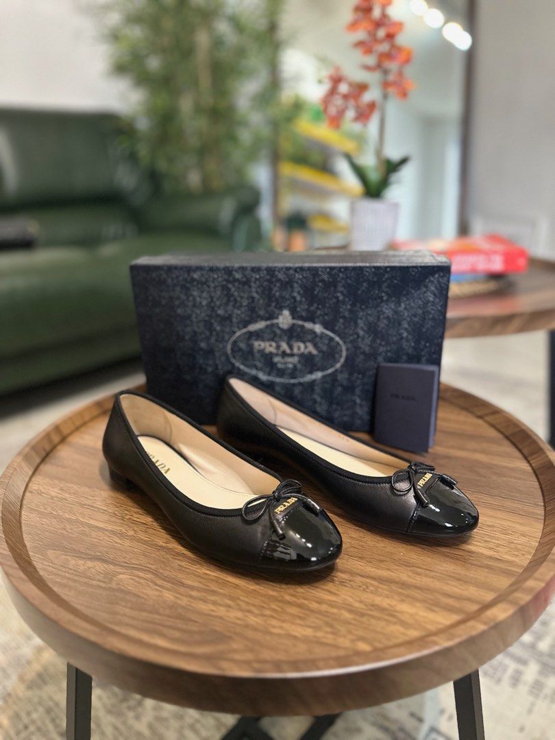 Prada sales leather flats