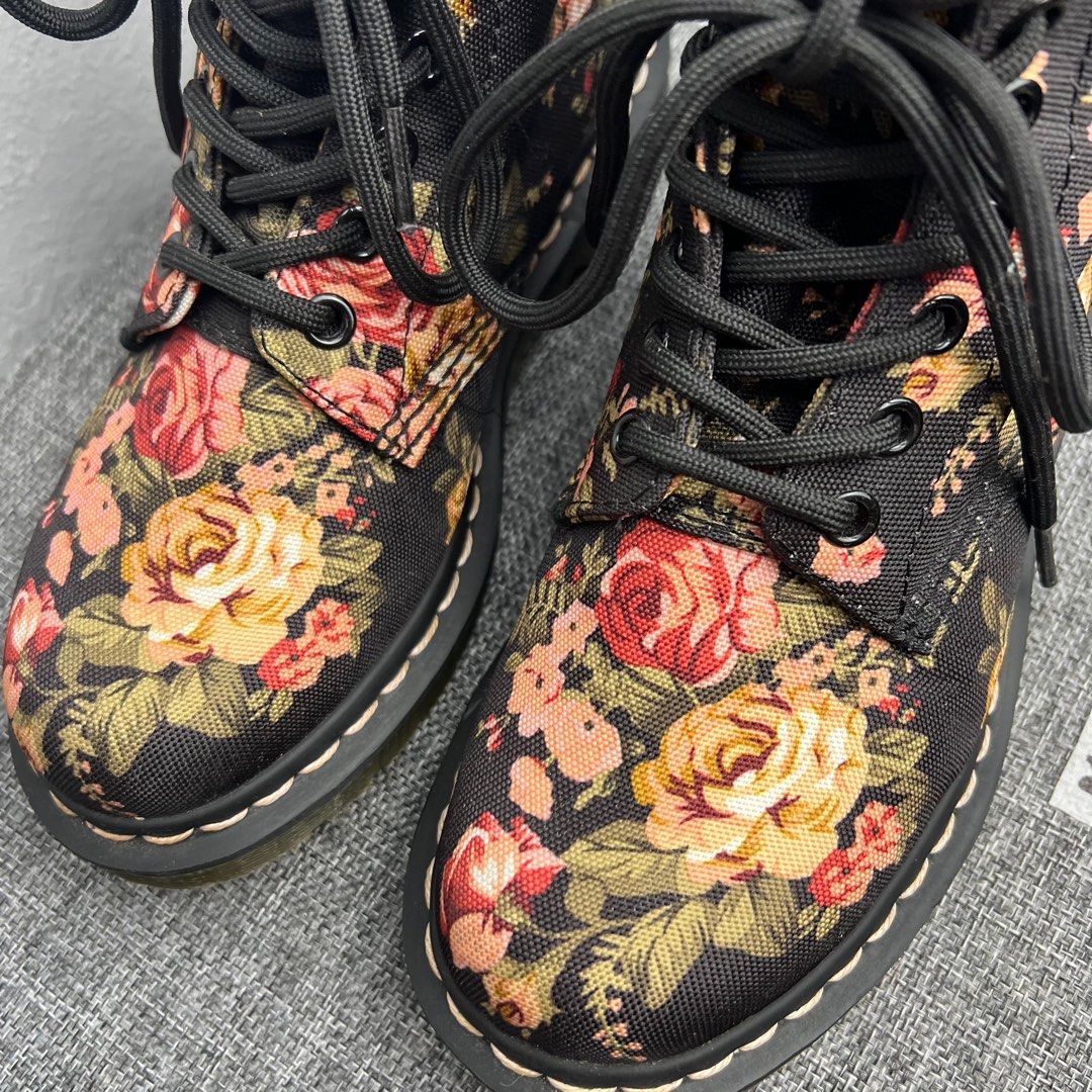 Dr martens victorian flowers 42 clearance