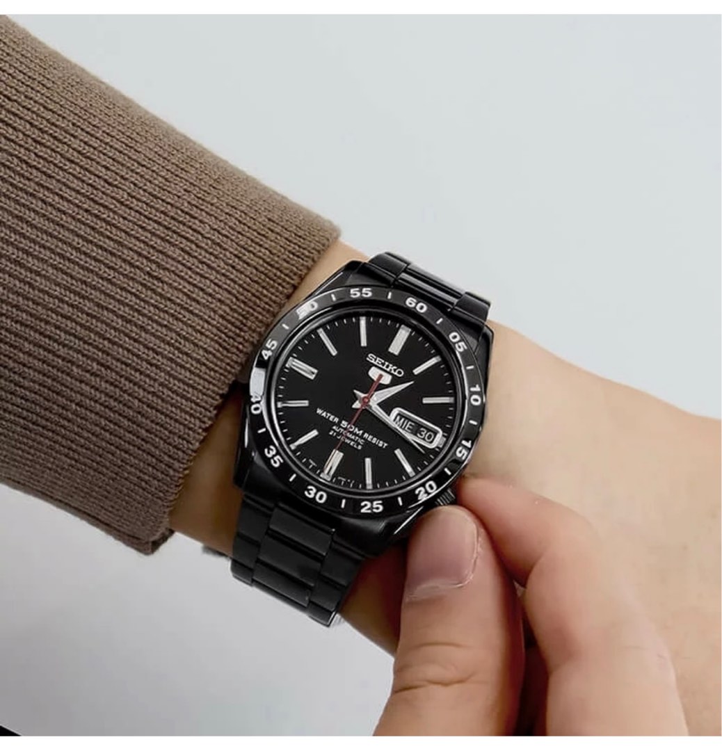 SEIKO 5 Automatic Dial Watch 黑色 (SNKE03KC), 男裝, 手錶及配件, 手錶 - Carousell