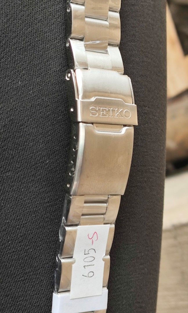 Seiko 6105 Bracelet (Category: Men's Watches) located in Manila. Submitted by YurWatch (Listing ID 1287035447, Image 3). Description: Seiko 6105-8110 Diver Bracelet Captain Willard For Sale: 3200 - Brand new Metro Manila Meet up or thru shipping via lbc or Lalamove Pm me 09457664888.