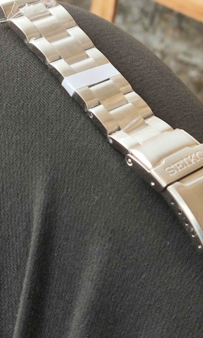 Seiko 6105 Bracelet (Category: Men's Watches) located in Manila. Submitted by YurWatch (Listing ID 1287035447, Image 2). Description: Seiko 6105-8110 Diver Bracelet Captain Willard For Sale: 3200 - Brand new Metro Manila Meet up or thru shipping via lbc or Lalamove Pm me 09457664888.