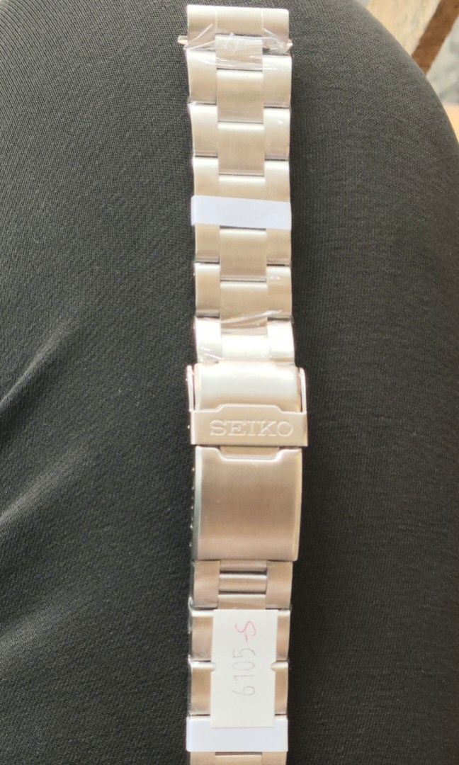 Seiko 6105 Bracelet (Category: Men's Watches) located in Manila. Submitted by YurWatch (Listing ID 1287035447, Image 1). Description: Seiko 6105-8110 Diver Bracelet Captain Willard For Sale: 3200 - Brand new Metro Manila Meet up or thru shipping via lbc or Lalamove Pm me 09457664888.