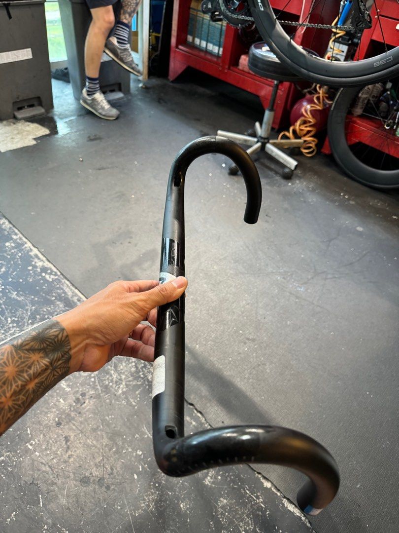 Shimano PRO Vibe Superlight Handlebar Carbon black