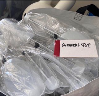 （分類：）位於 。 由 sneakers434 提交（商品編號 1286925198，圖片 1）。簡介： 。