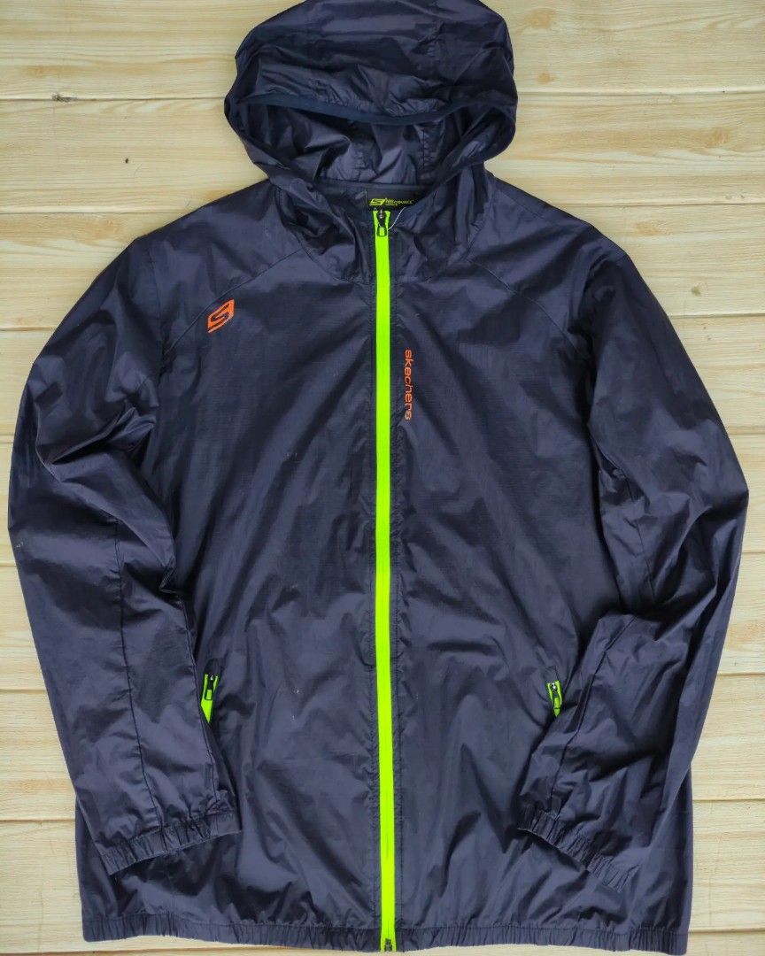 Skechers best sale running jacket