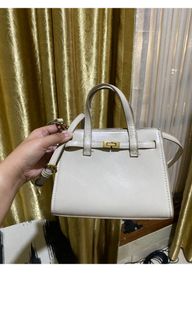 (Kategori: ) berada di . Dikirim oleh cissyu (ID iklan 1286931261, Gambar 1). Deskripsi: .