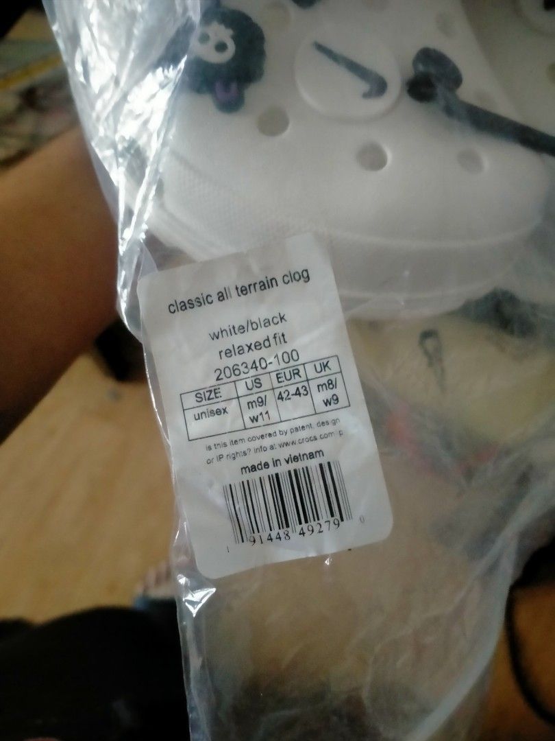 Terrain Clog white (Category: Slippers & Slides) located in Manila. Submitted by bukid (Listing ID 1287048086, Image 2). Description: Crocs + 2 jibbitz + ecobag + stickers.