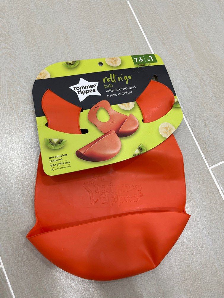 Tommee tippee roll n go discount bib boots
