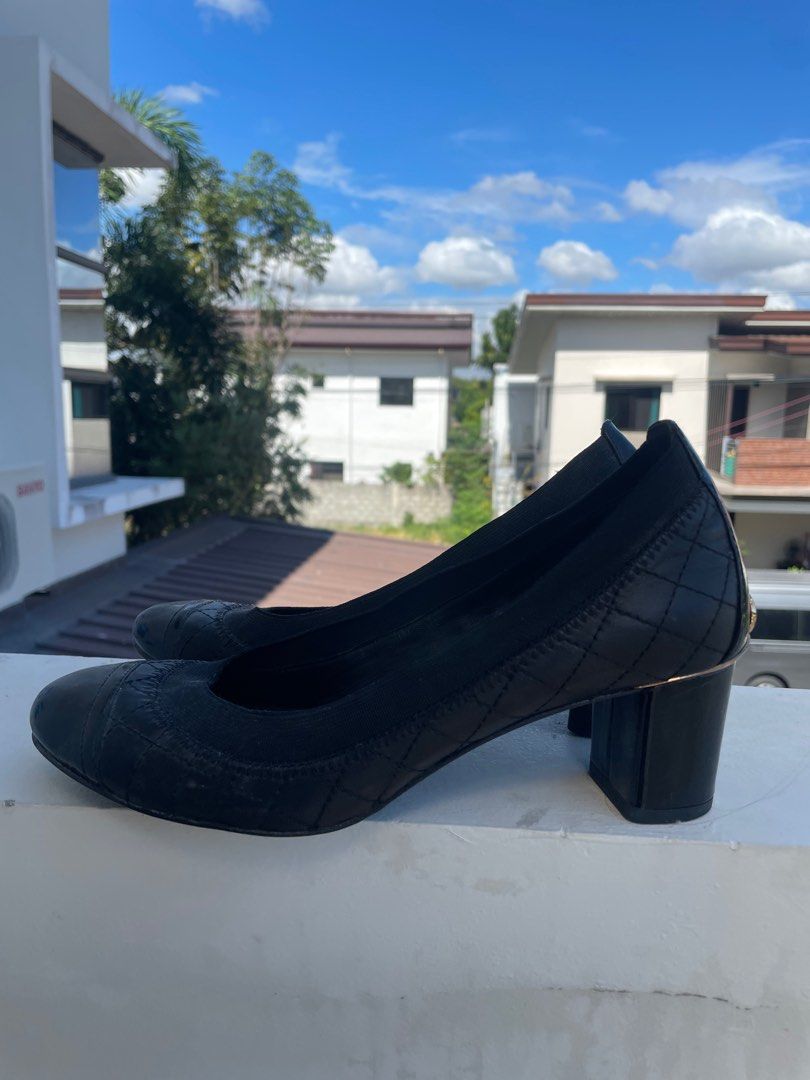 Tory burch heels (Category: Heels) located in San Fernando. Submitted by decmd (Listing ID 1286920413, Image 2). Description: .