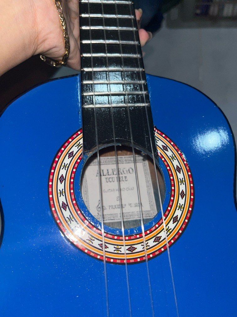 Ukulele (Kategori: Alat Musik) berada di Jakarta Timur. Dikirim oleh boolathh (ID iklan 1287000607, Gambar 3). Deskripsi: gaperna dipakedari pertama dibeli,mau di jual cepat aja.