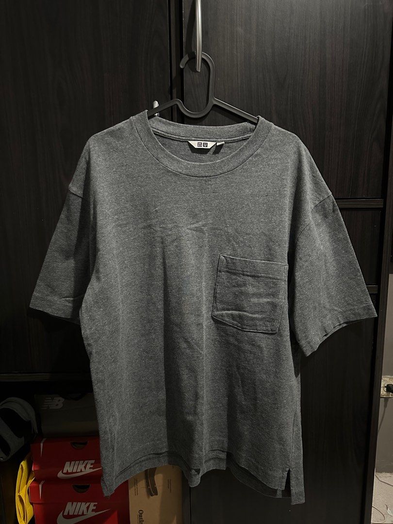 Uniqlo U oversize pocket shirt (Category: Tshirts & Polo Shirts ) located in Manila. Submitted by chefkurry (Listing ID 1286935371, Image 2). Description: Uniqlo U oversize pocket shirt Used once only Medium on tag Php 490 Manila Area.