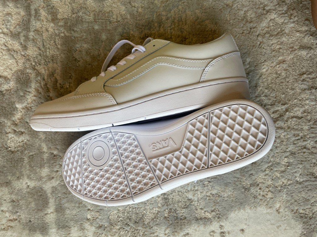 White leather hotsell vans