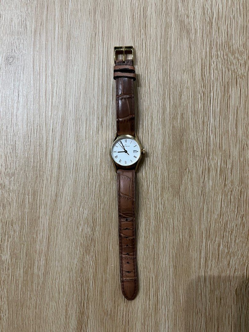 Vintage light brown leather strap watch