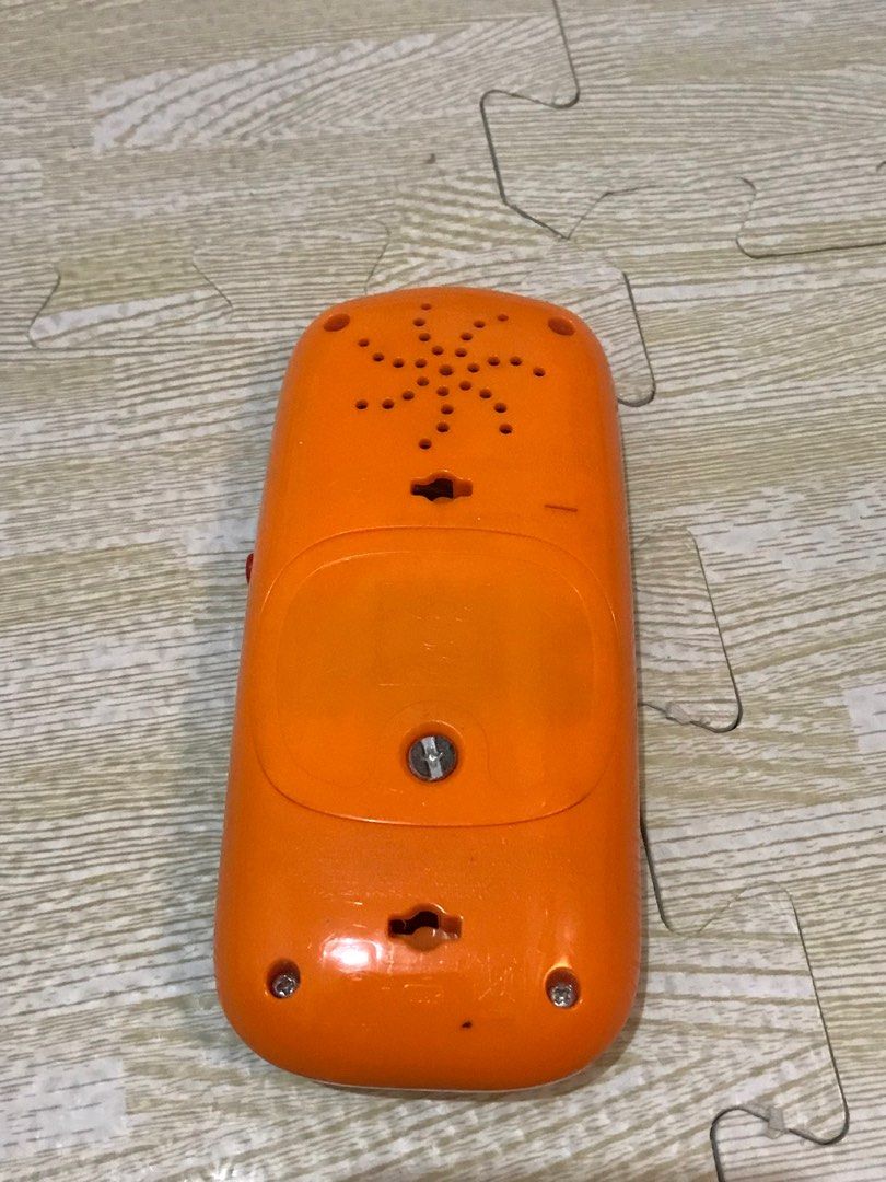 Preloved Toy - Vtech Baby Phone (Category: Infant Playtime) located in Mandaluyong City. Submitted by gulay02 (Listing ID 1287054270, Image 2). Description: Preloved Vtech Baby Phone No issue. All sounds are working One of the toys na fave ni lo Pick up from Alabang Payment thu Gcash.