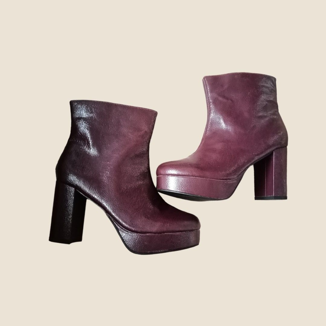 Red boots sale outlet