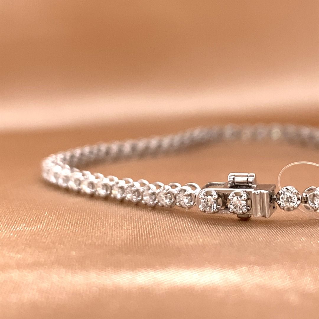 18K White Gold Natural Diamond Tennis Bracelet
