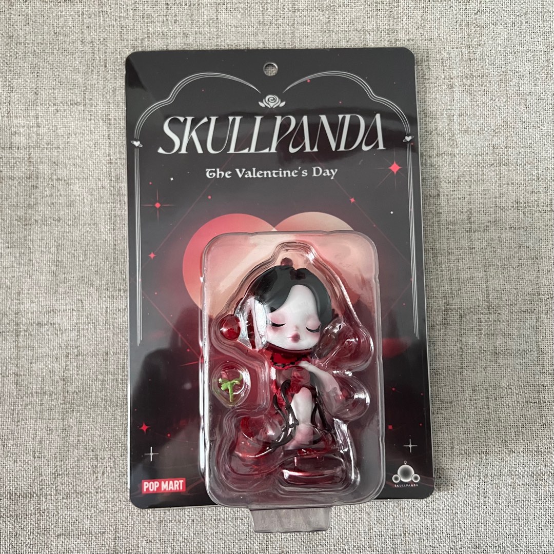 新品POP MART SKULLPANDA 情人節限定 吊卡 100％ 9cm 現貨2023 SP SKULLPANDA 情人節吊卡The Valentine's Day POPMART 泡泡