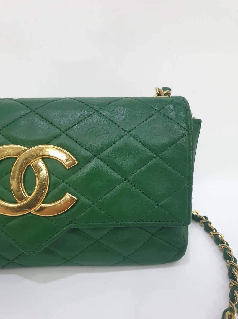 💯% Original Chanel Single Flap (Category: Luxury Bags & Wallets) located in Manila. Submitted by mippolin (Listing ID 1287327983, Image 2). Description: sale sale sale 💯% Original Chanel Single Flap from Japan issue: kaunting faded chain inclusions: holo intact,dustbag money back guarantee po..