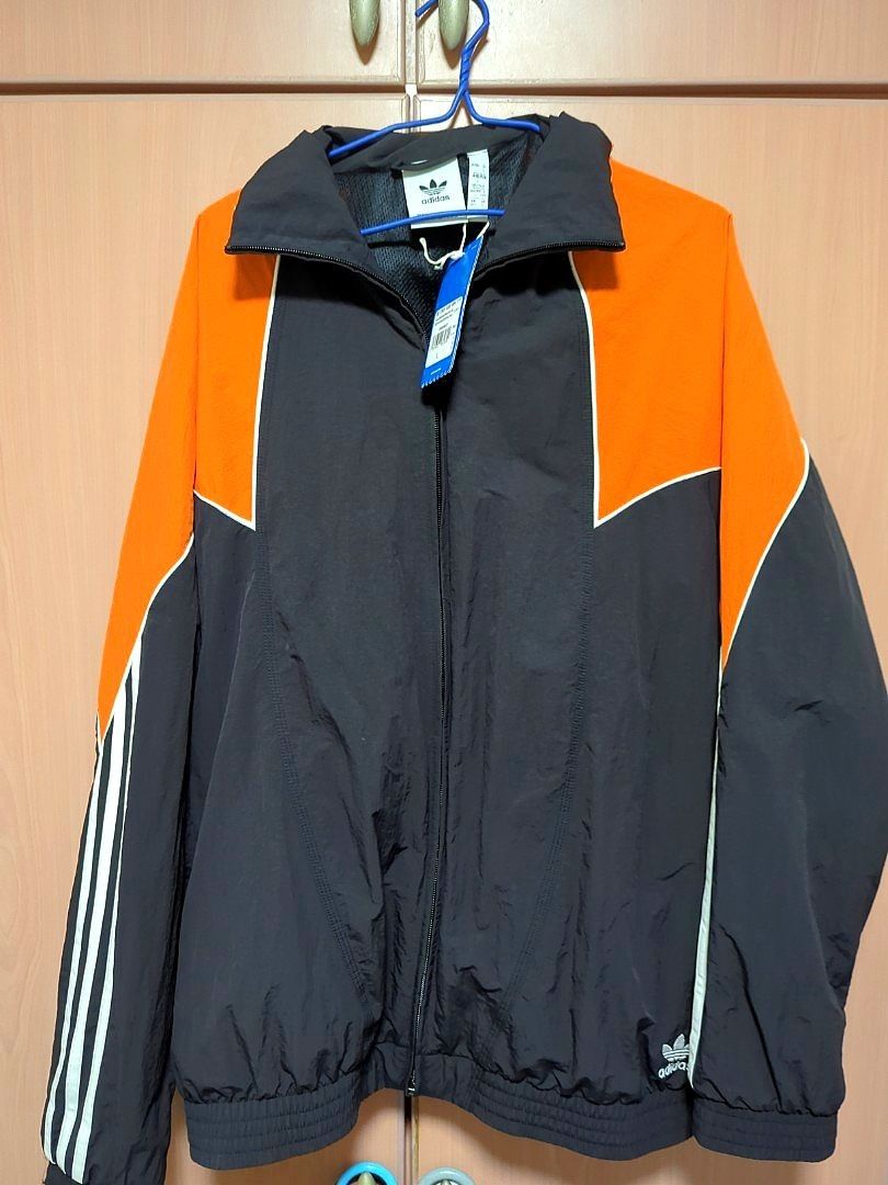 Track top 2025 big trefoil woven