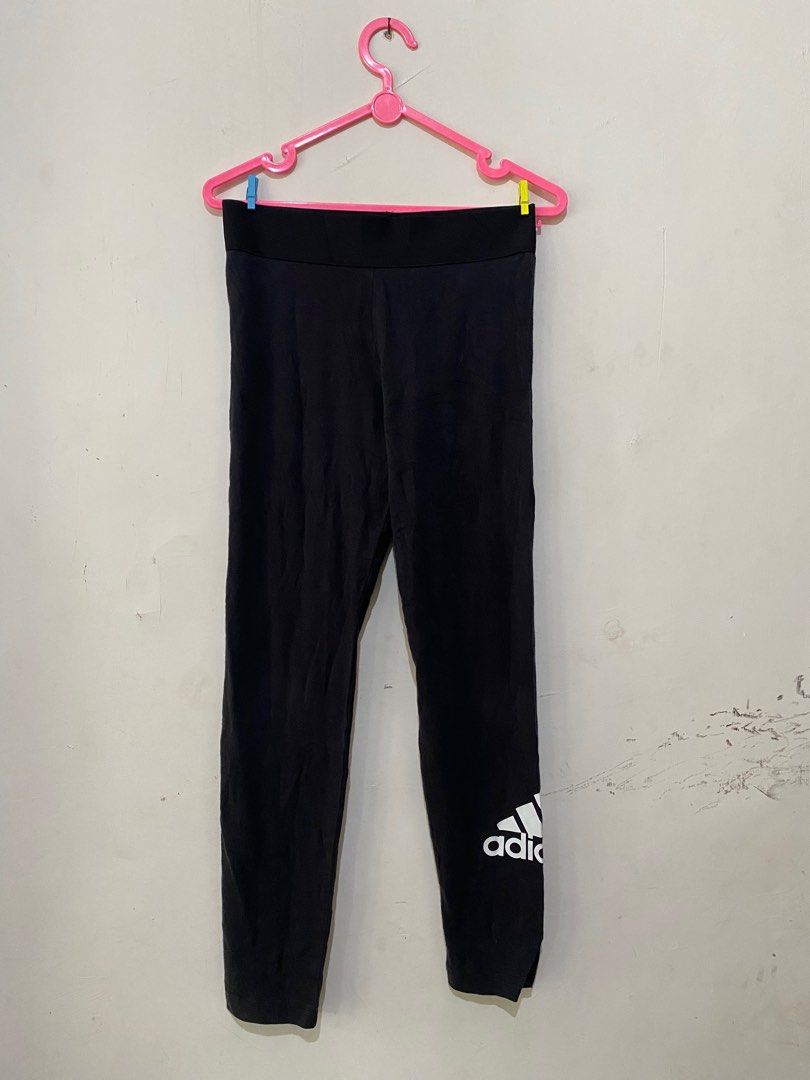 Adidas celana legging, Olah Raga, Baju Olahraga di Carousell