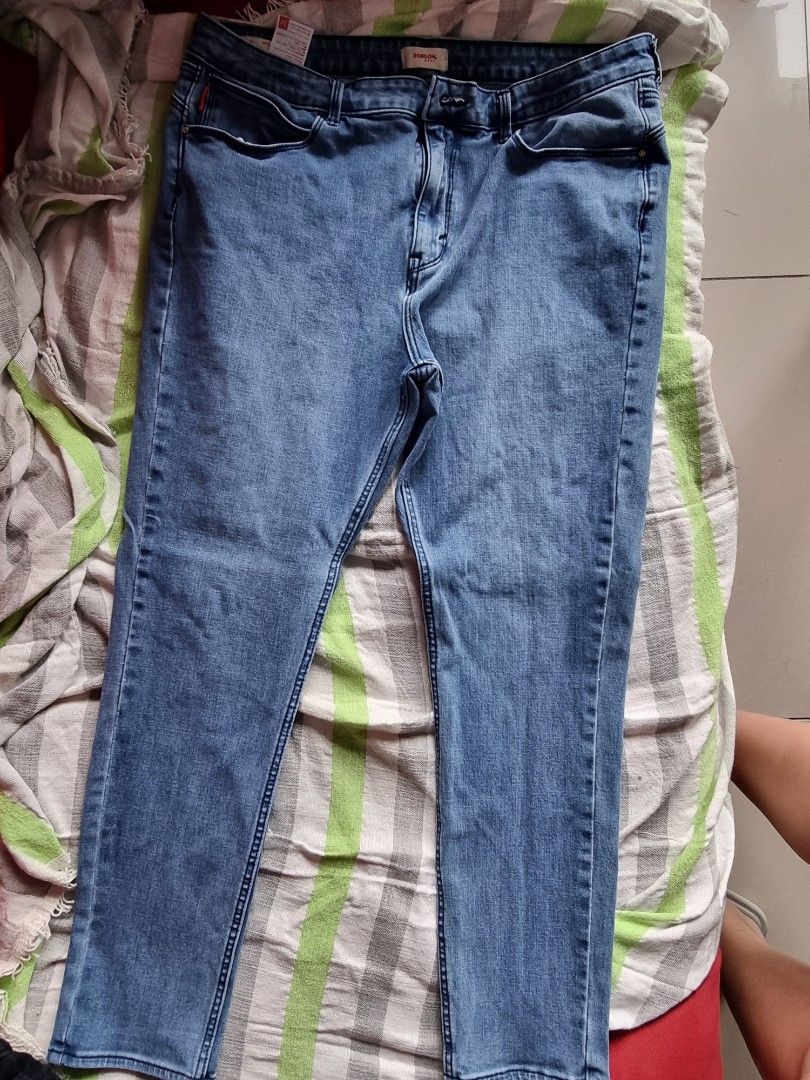 Bobson Jeans (Category: Jeans) located in Quezon City. Submitted by decluttererwhenever (Listing ID 1287219904, Image 1). Description: used 2x Size: 34 but can fit size 31-33.