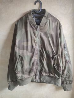 (Kategori: ) berada di . Dikirim oleh frequenthrift (ID iklan 1287241567, Gambar 1). Deskripsi: .