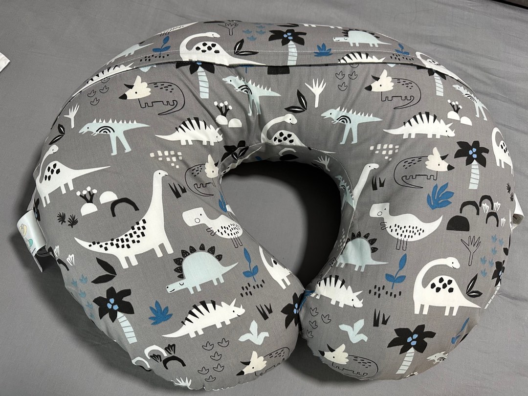 Boppy Nursing Pillow FREE GIFT Tommee Tippee Babies Kids
