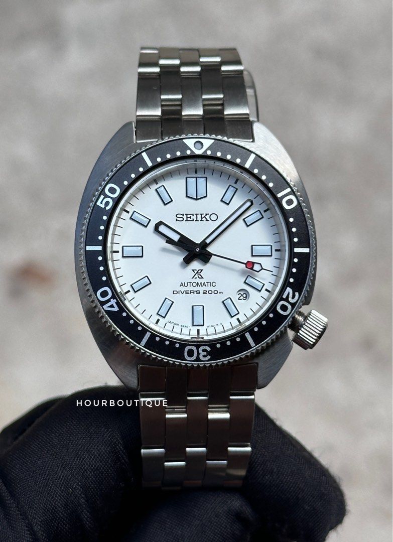 White dial seiko sale diver