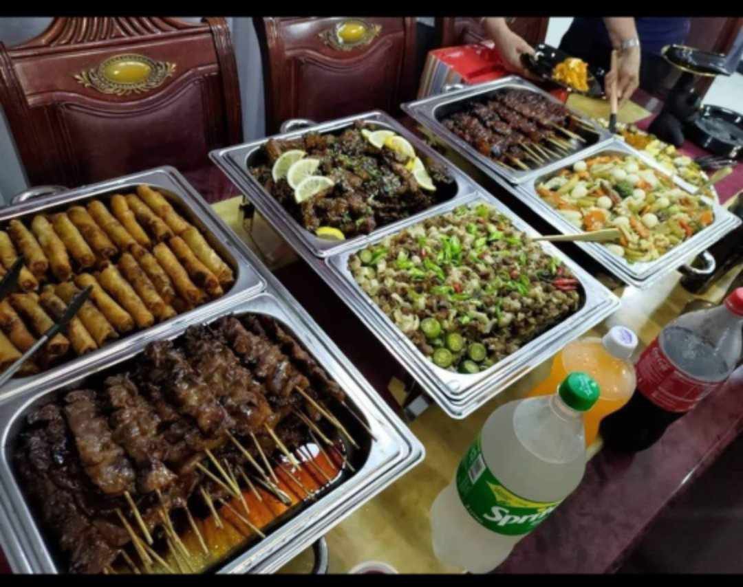 Chaffing dish 12 litter capacity (Category: Food Organization & Storage) located in Caloocan City. Submitted by myleene3033133 (Listing ID 1287228005, Image 1). Description: Chaffing dish 12 litter capacity single pan double pan ✴️ BRANDNEW 101% ✴️ WITH WARRANTY ✴️ CASH ON DELIVERY ✴️ SAME DAY DELIVERY ALWAYS AVAILABLE 📌YES TO COD OR GCASH PAYMENT VIA LALAMOVE DELIVER❗❗❗❗ CASH ON DELIVERY.