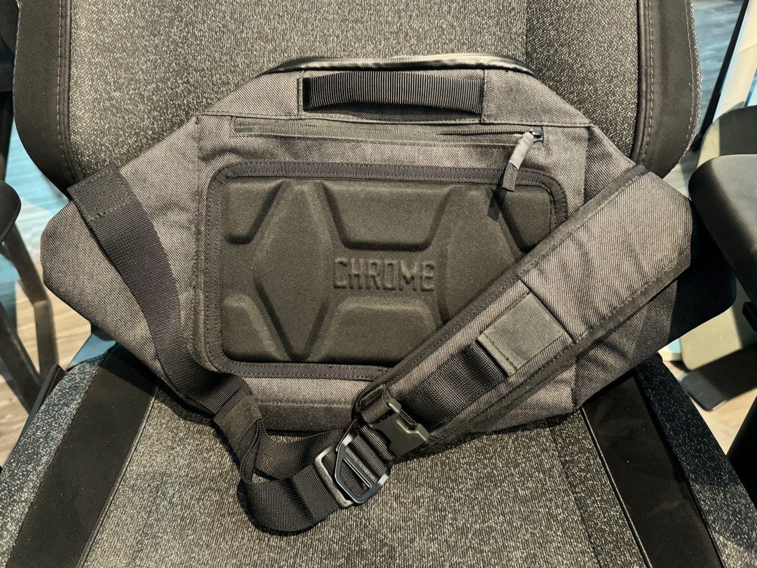 Chrome industries vale outlet sling bag