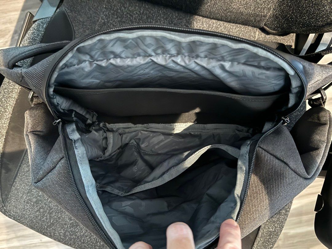 Chrome industries vale sling bag hotsell