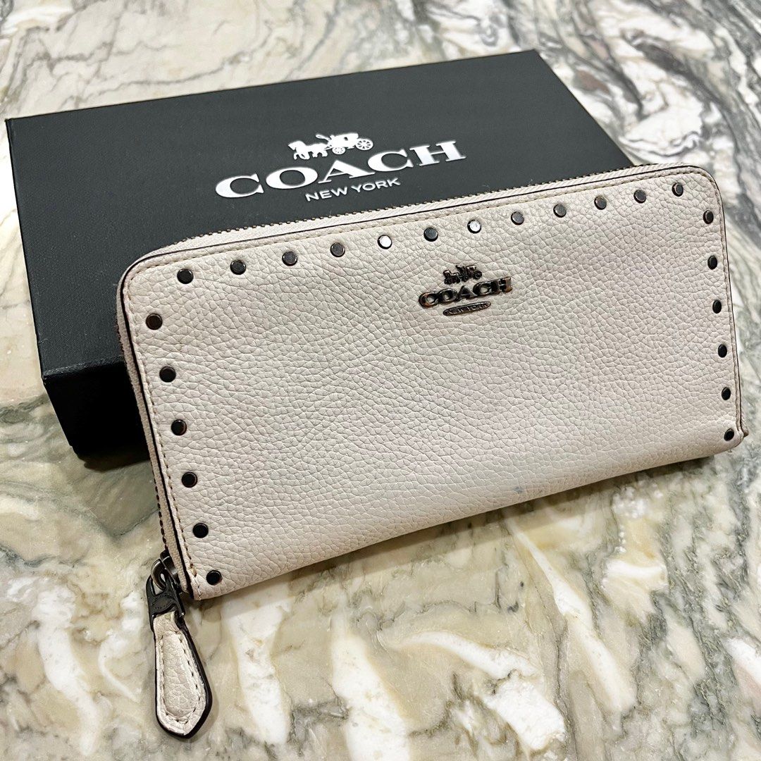 Coach discount wallet authenticity