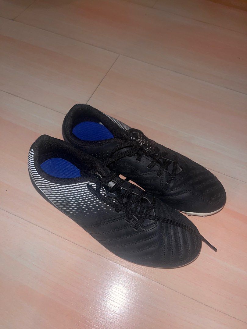 Football boots size 5.5 Sports Equipment Sports Games Racket Ball Sports on Carousell