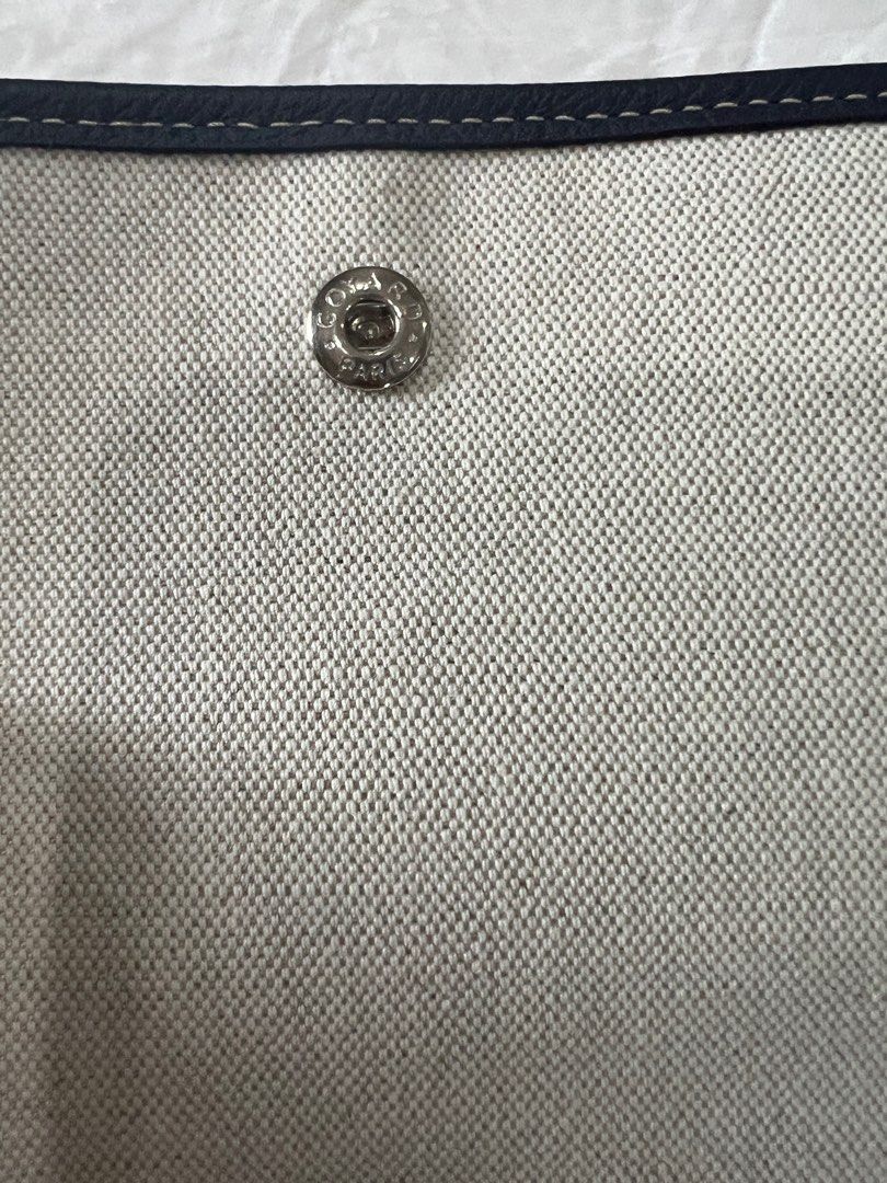 Goyard Plumet (Category: Luxury Bags & Wallets) located in Quezon City. Submitted by ccbargains (Listing ID 1287304717, Image 3). Description: Good as New 100% authentic Comes with dustbag & paperbag No receipt Loc: qc timog Rfs: decluttering.
