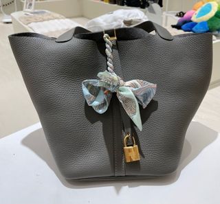 （分類：）位於 。 由 vanas210 提交（商品編號 1287187410，圖片 1）。簡介： 。