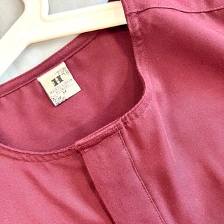 (Category: ) located in . Submitted by yourtinywardrobe (Listing ID 1287280581, Image 1). Description: .