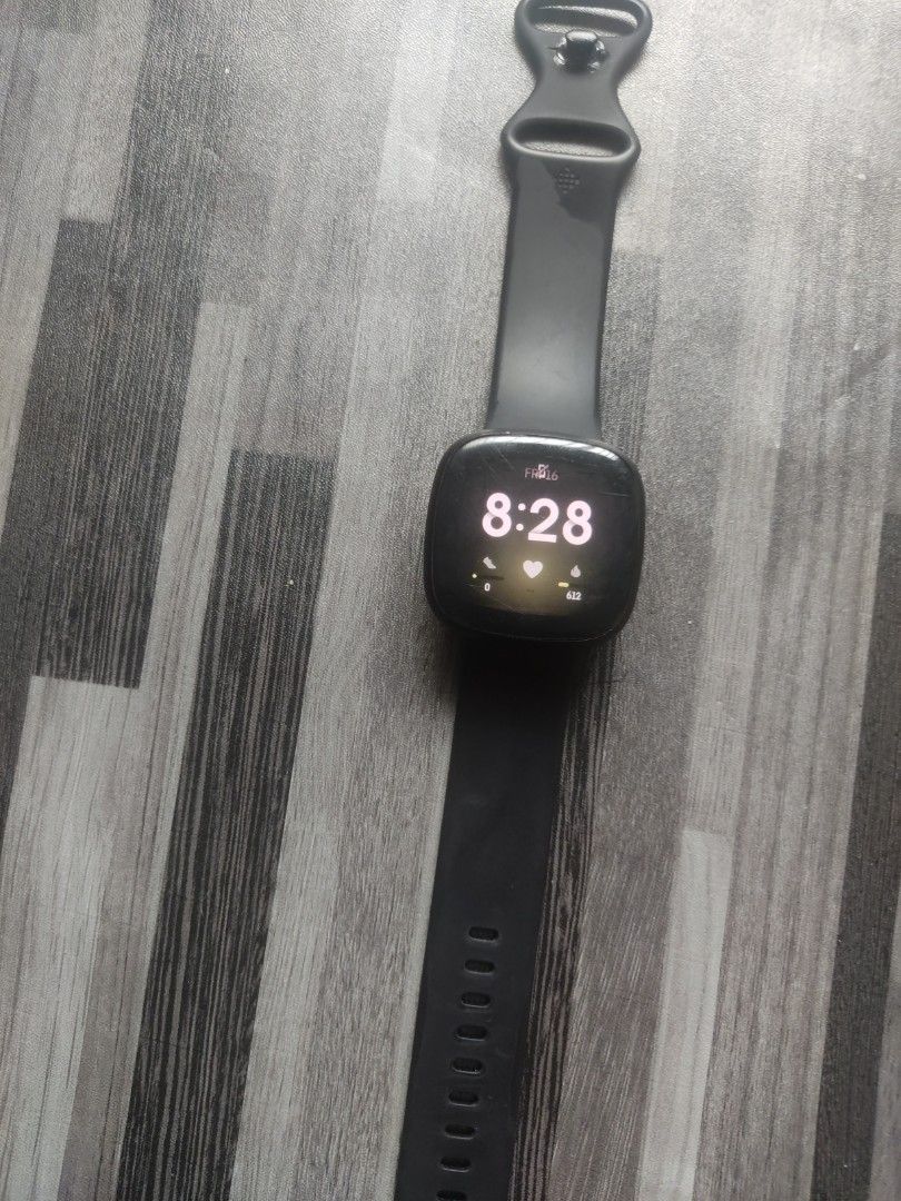 jam tangan fitbit Auto Accessories on Carousell